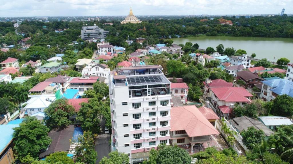 Rose Palace Hotel Янгон Экстерьер фото